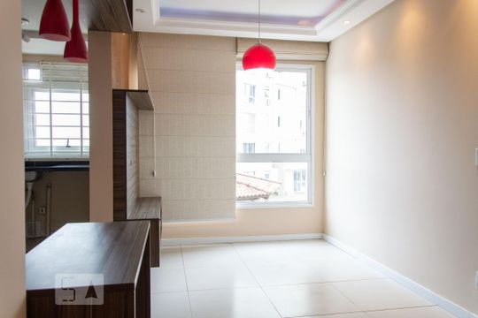 Apartamento para alugar com 3 quartos, 70m² em Jardim Itu-sabará, Porto Alegre