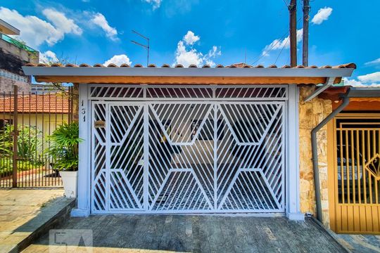 Fachada de casa à venda com 2 quartos, 70m² em Parque Vitoria, São Paulo