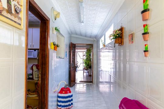 Corredor de casa à venda com 2 quartos, 70m² em Parque Vitoria, São Paulo