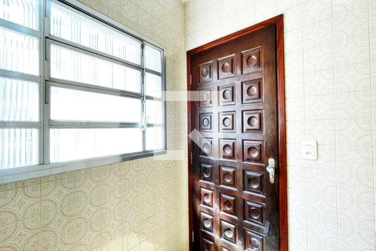 Despensa de casa à venda com 3 quartos, 181m² em Jardim Santa Mena, Guarulhos