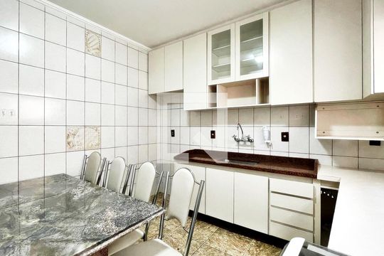 Cozinha de casa à venda com 3 quartos, 181m² em Jardim Santa Mena, Guarulhos