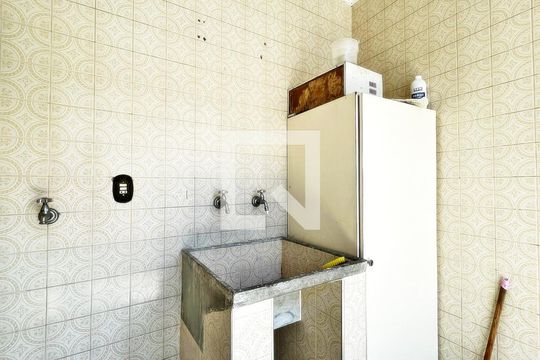 Área de Serviço de casa à venda com 3 quartos, 181m² em Jardim Santa Mena, Guarulhos