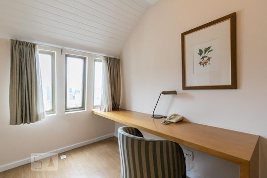 Escritório de apartamento para alugar com 3 quartos, 80m² em Vila Nova Conceição, São Paulo