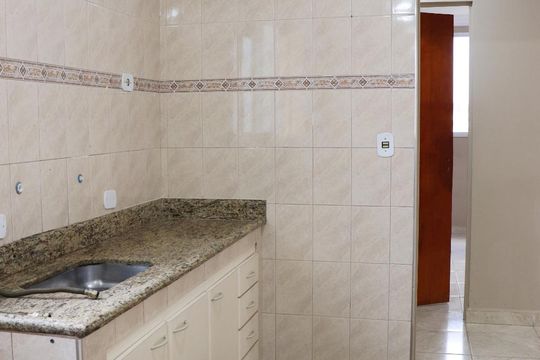 Cozinha de apartamento à venda com 2 quartos, 55m² em Parque São Vicente, Mauá