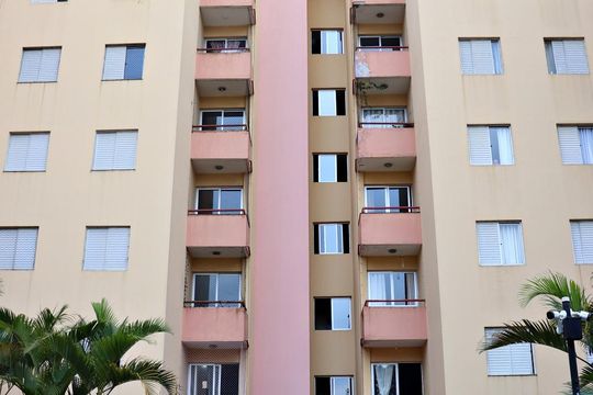 Fachada do bloco de apartamento à venda com 2 quartos, 55m² em Parque São Vicente, Mauá