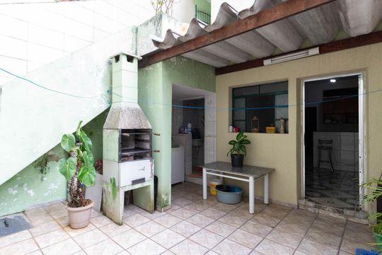 Churrasqueira de casa à venda com 3 quartos, 150m² em Vila Cruz das Almas, São Paulo