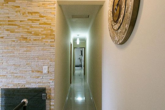 Corredor de casa à venda com 3 quartos, 298m² em Sítio da Figueira, São Paulo