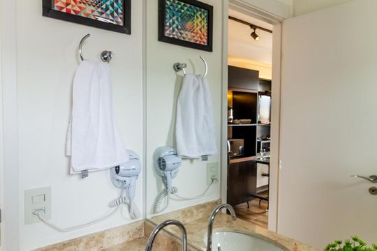 Banheiro de kitnet/studio para alugar com 1 quarto, 30m² em Centro Histórico de São Paulo, São Paulo