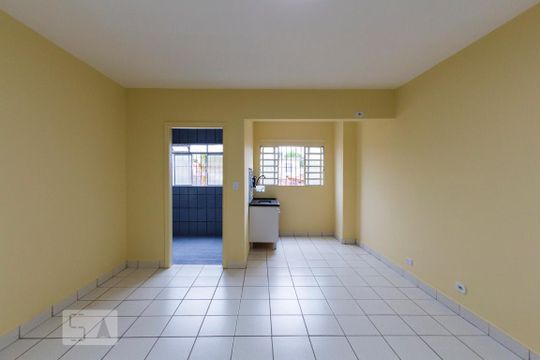 Cozinha de apartamento para alugar com 2 quartos, 70m² em Vila do Encontro, São Paulo