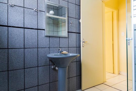 Banheiro Social de apartamento para alugar com 2 quartos, 70m² em Vila do Encontro, São Paulo