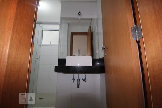 Banheiro 3 social de apartamento à venda com 4 quartos, 175m² em Santa Paula, São Caetano do Sul