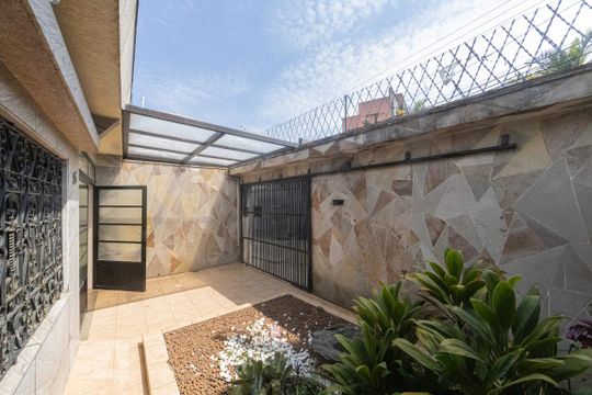 Jardim de casa para alugar com 3 quartos, 280m² em Vila Invernada, São Paulo