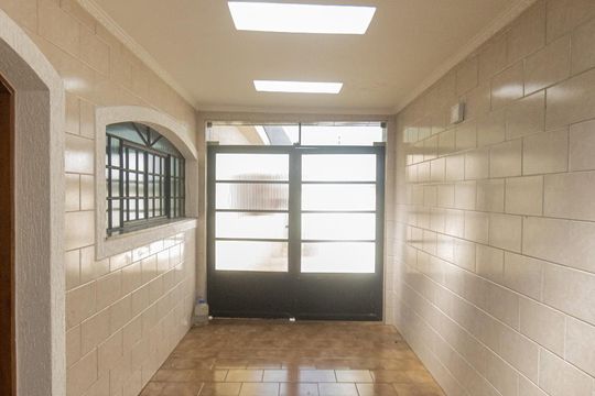 Garagem de casa para alugar com 3 quartos, 280m² em Vila Invernada, São Paulo