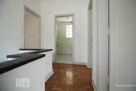 Hall Dormitórios de casa à venda com 3 quartos, 200m² em Vila Mariana, São Paulo