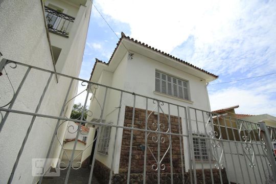Fachada de casa à venda com 3 quartos, 200m² em Vila Mariana, São Paulo
