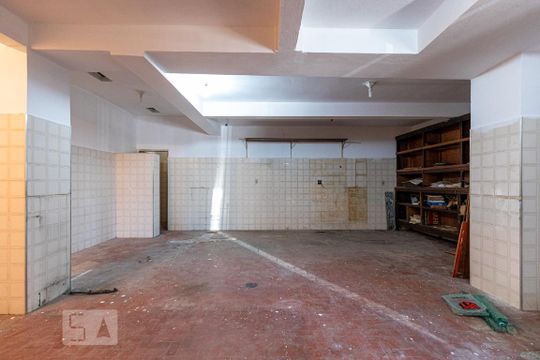 Garagem de casa à venda com 2 quartos, 150m² em Água Fria, São Paulo