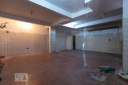 Garagem de casa à venda com 2 quartos, 150m² em Água Fria, São Paulo