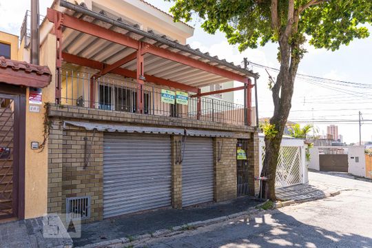 Fachada de casa à venda com 2 quartos, 150m² em Água Fria, São Paulo