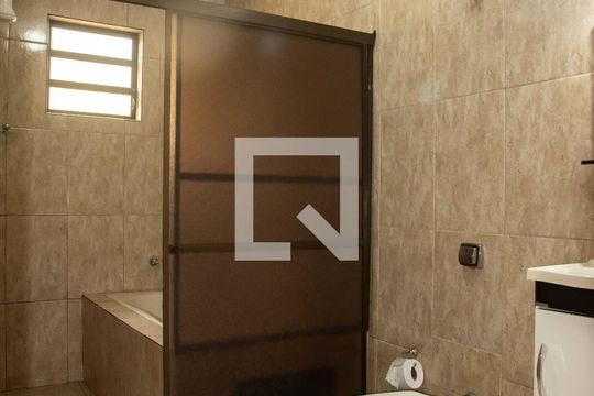 Banheiro de casa à venda com 3 quartos, 202m² em São Judas, São Paulo