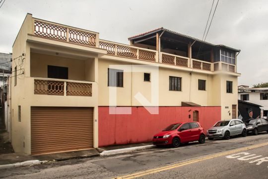 Fachada de casa à venda com 3 quartos, 202m² em São Judas, São Paulo