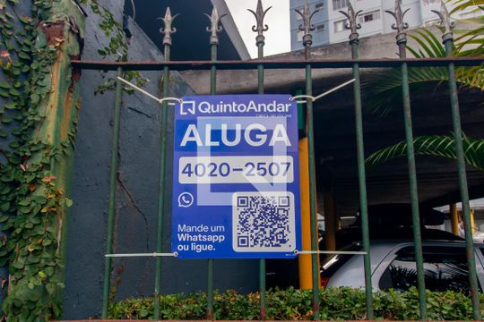 Placa Instalada de apartamento para alugar com 2 quartos, 50m² em Conjunto Residencial Sitio Oratório, São Paulo