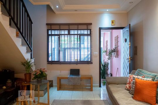SALA de casa à venda com 2 quartos, 110m² em Vila Santa Maria, São Paulo