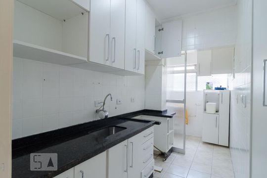 Cozinha de apartamento à venda com 2 quartos, 57m² em Vila Parque Jabaquara, São Paulo