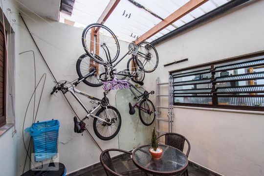 Quintal de casa à venda com 3 quartos, 200m² em Vila Mariana, São Paulo