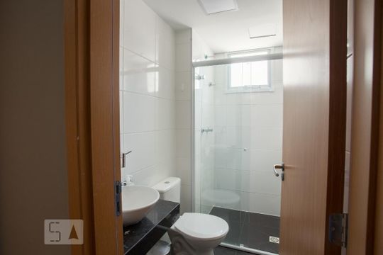 Banheiro de apartamento para alugar com 2 quartos, 42m² em Jardim Íris, São Paulo