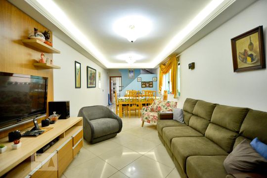 Casa à venda com 3 quartos, 220m² em Vila Anglo Brasileira, São Paulo