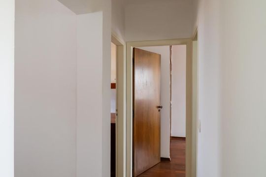 Corredor de apartamento à venda com 2 quartos, 60m² em Vila Nova, Campinas