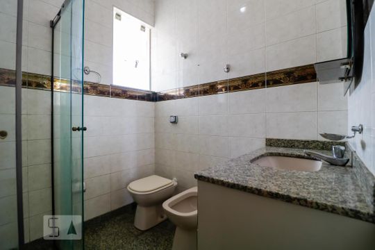 Banheiro de apartamento à venda com 2 quartos, 60m² em Vila Nova, Campinas