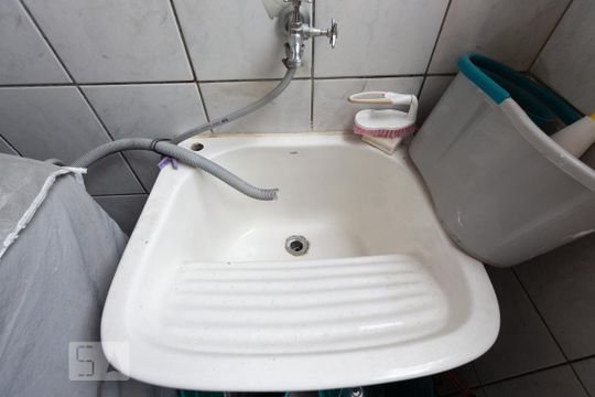 Lavanderia de casa à venda com 3 quartos, 150m² em Vila São Paulo, São Paulo