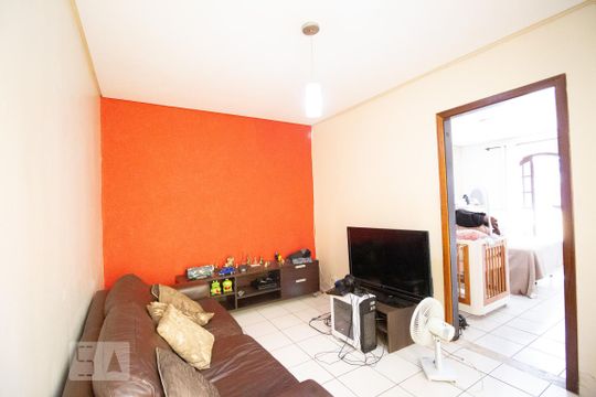 Sala de casa à venda com 3 quartos, 150m² em Vila São Paulo, São Paulo