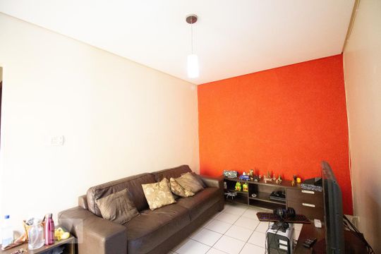 Sala de casa à venda com 3 quartos, 150m² em Vila São Paulo, São Paulo