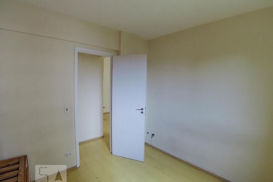 Quarto 2 de apartamento à venda com 2 quartos, 70m² em Vila Isa, São Paulo