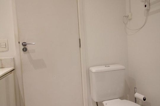 Banheiro da suíte 1 de apartamento à venda com 2 quartos, 75m² em Vila Andrade, São Paulo