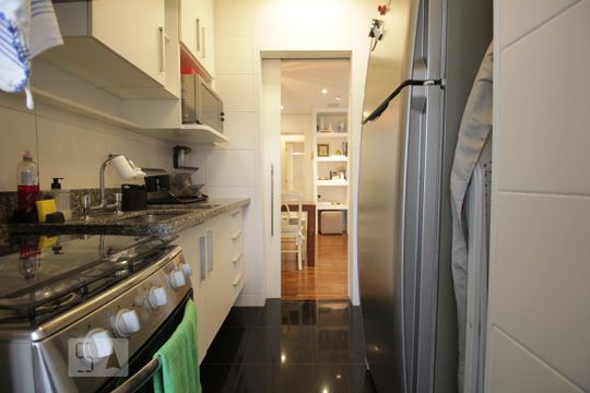 Cozinha de apartamento à venda com 2 quartos, 75m² em Vila Andrade, São Paulo