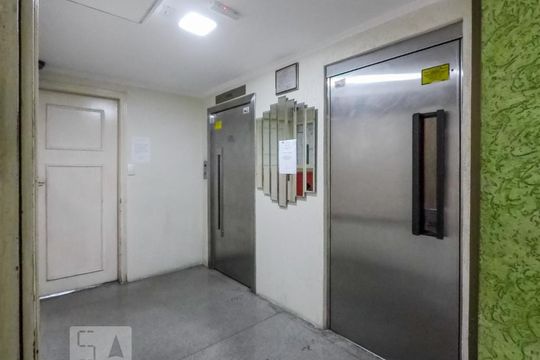 Hall de Entrada de apartamento para alugar com 2 quartos, 60m² em Vila da Saúde, São Paulo