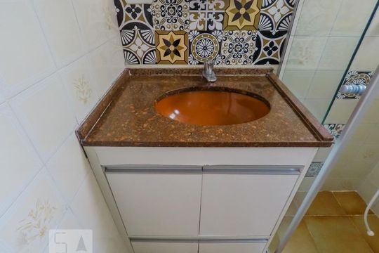 Banheiro de apartamento para alugar com 2 quartos, 60m² em Vila da Saúde, São Paulo