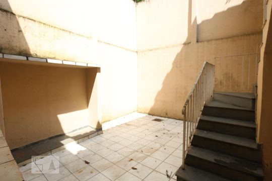 Quintal de casa para alugar com 4 quartos, 257m² em Rolinópolis, São Paulo