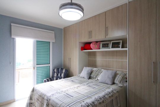 Suíte de casa para alugar com 3 quartos, 280m² em Vila Albertina, São Paulo