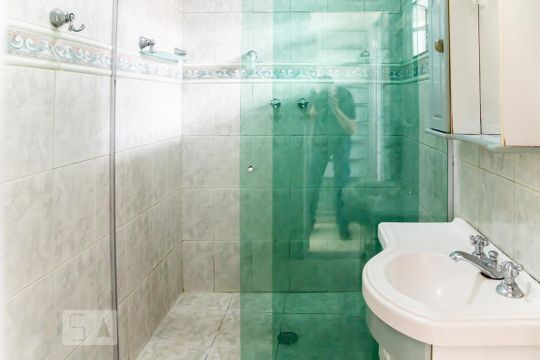 Banheiro de casa para alugar com 1 quarto, 61m² em Jardim Sao Joao (zona Leste), São Paulo