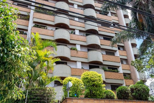Fachada de apartamento à venda com 4 quartos, 330m² em Vila Carrão, São Paulo