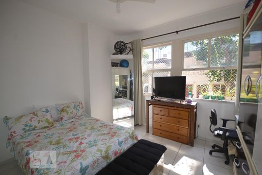 Quarto 1 de apartamento à venda com 2 quartos, 70m² em Centro, Rio de Janeiro