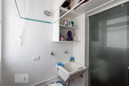 Area de Serviço de apartamento para alugar com 3 quartos, 67m² em Vila Nova Conceição, São Paulo