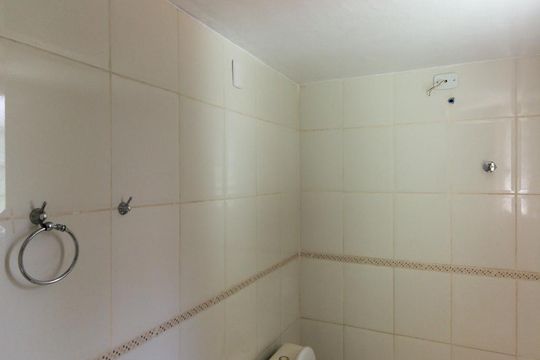 Banheiro de casa à venda com 2 quartos, 350m² em Sumaré, São Paulo