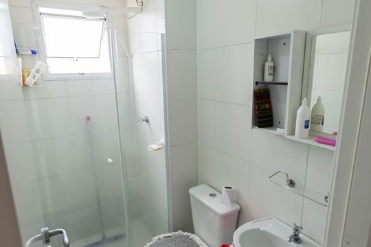 Banheiro de apartamento para alugar com 2 quartos, 44m² em Liberdade, São Paulo