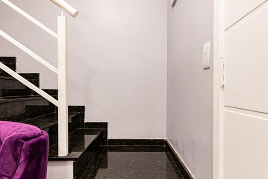 Escada  de casa de condomínio à venda com 2 quartos, 75m² em Jardim Colorado, São Paulo