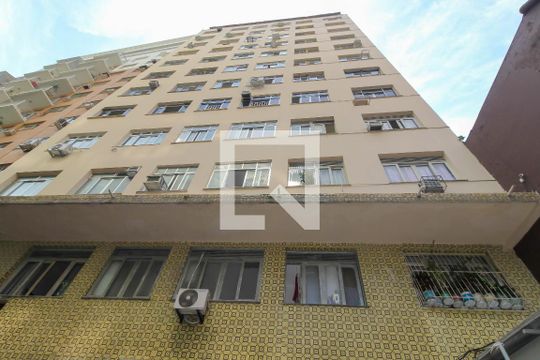 Fachada do Prédio de apartamento à venda com 1 quarto, 40m² em Centro, Rio de Janeiro